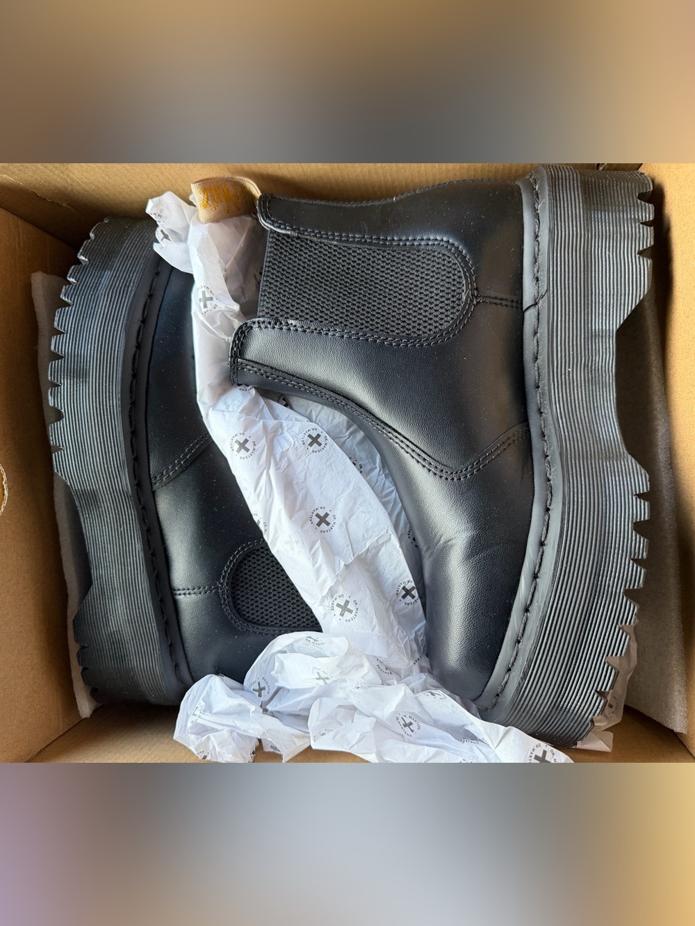 Dr. Martens Black Ankle Boot (V 2976 Quad) size 7